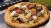 Garlic-mushroom pizza with roasted kransky & sage Garlic-mushroom pizza with roasted kransky & sage