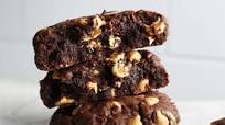 Giant Chocolate Peanut Butter Chip Cookies Giant Chocolate Peanut Butter Chip Cookies