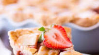 Homemade Strawberry Rhubarb Pie Recipe Homemade Strawberry Rhubarb Pie Recipe