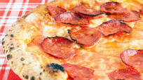 Pizza alla diavola Pizza alla diavola