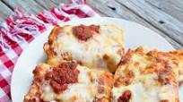 Deep Dish Detroit Style Pizza (Buddy's Copycat Recipe) Deep Dish Detroit Style Pizza (Buddy's Copycat Recipe)