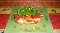 Bruschetta tomate mozzarella et jambon d'Aoste Bruschetta tomate mozzarella et jambon d'Aoste