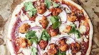 Vegan BBQ “Chicken” Pizza with Cauliflower Vegan BBQ “Chicken” Pizza with Cauliflower