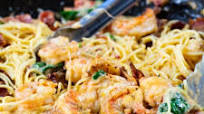 Creamy Angel Hair Pasta with Bacon and Shrimp Creamy Angel Hair Pasta with Bacon and Shrimp