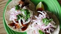 Filipino Fried Chicken Adobo Tacos with Fennel and Red Onion Slaw Filipino Fried Chicken Adobo Tacos with Fennel and Red Onion Slaw