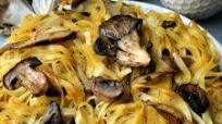 Absolutely Delicious Mushroom Noodle Pie Absolutely Delicious Mushroom Noodle Pie
