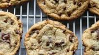 Crispy Chewy Chocolate Chip Cookies Crispy Chewy Chocolate Chip Cookies
