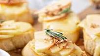 Apple Brie Bruschetta Apple Brie Bruschetta