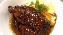 Codillo asado a la cerveza Codillo asado a la cerveza