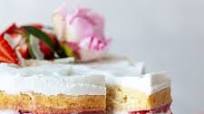 Vegan Coconut Strawberry Cake Vegan Coconut Strawberry Cake