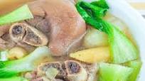 Boiled Pork Knuckles Soup with Squash (Nilagang Pata may Kalabasa) Boiled Pork Knuckles Soup with Squash (Nilagang Pata may Kalabasa)