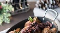 Pressure Cooker Seitan with Red Wine Mushroom Sauce Pressure Cooker Seitan with Red Wine Mushroom Sauce