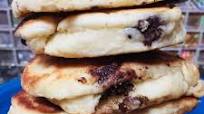 Fluffy Pancakes with Chocolate Chips Fluffy Pancakes with Chocolate Chips
