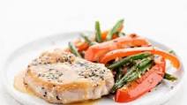 Sesame-Crusted Pork Chop with spicy ginger green beans and red bell pepper Sesame-Crusted Pork Chop with spicy ginger green beans and red bell pepper