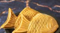 Taiyaki (Japanese Fish-Shaped Waffle) Taiyaki (Japanese Fish-Shaped Waffle)