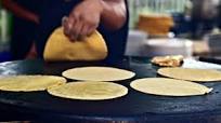 Tortillas de maíz. Receta mexicana fácil Tortillas de maíz. Receta mexicana fácil