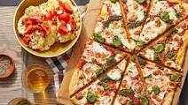 Tomato & Basil Pesto Pizza with Roasted Cauliflower Tomato & Basil Pesto Pizza with Roasted Cauliflower