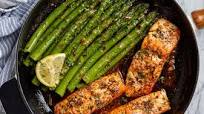 Garlic Butter Salmon with Lemon Asparagus Skillet Garlic Butter Salmon with Lemon Asparagus Skillet