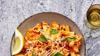 Vegan Pasta alla Vodka (Sorta) Vegan Pasta alla Vodka (Sorta)