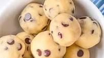 Keto Cookie Dough - Edible Chocolate Chip Keto Cookie Dough - Edible Chocolate Chip