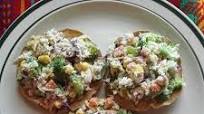 Ensalada de pollo en tostadas Ensalada de pollo en tostadas