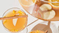 (Easy) Spiked Cider Holiday Punch Recipe (Easy) Spiked Cider Holiday Punch Recipe