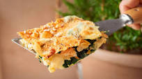 Knusprige Focaccia mit Käse-Spinat-Füllung Knusprige Focaccia mit Käse-Spinat-Füllung