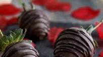 How to make chocolate covered strawberries. How to make chocolate covered strawberries.