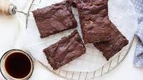 Chewy Gooey Fudge Brownies (Extra Fudgy and Eggless!) Chewy Gooey Fudge Brownies (Extra Fudgy and Eggless!)