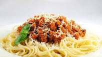 Spaghetti with Minced Meat and Sausages Spaghetti with Minced Meat and Sausages