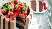 Easy Chocolate Strawberry Kit Kat Cake Easy Chocolate Strawberry Kit Kat Cake