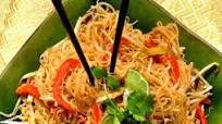 Thai Fried Rice Noodles with Chicken or Tofu (gluten-free) Recipe - (4.1/5) Thai Fried Rice Noodles with Chicken or Tofu (gluten-free) Recipe - (4.1/5)