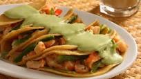 Enchiladas de camarón en salsa de aguacate Enchiladas de camarón en salsa de aguacate