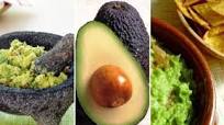 Guacamole, sabor mexicano en el plato Guacamole, sabor mexicano en el plato