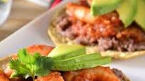 Tostadas de Camarones a la Mexicana Tostadas de Camarones a la Mexicana