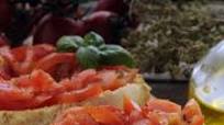 Itališkas užkandis „Bruschetta“ Itališkas užkandis „Bruschetta“