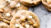 Super-Chunk White Chocolate Macadamia Nut Cookies Super-Chunk White Chocolate Macadamia Nut Cookies