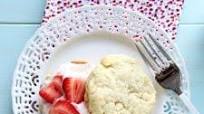 Strawberry Shortcake with Strawberry Fruit Fluff Strawberry Shortcake with Strawberry Fruit Fluff