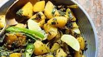 Aloo Palak Recipe (Potatoes Spinach Curry) Aloo Palak Recipe (Potatoes Spinach Curry)