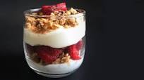 Strawberry Yogurt Parfaits (Frozen Dessert) Strawberry Yogurt Parfaits (Frozen Dessert)
