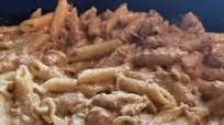 Garlic Parmesan Slow Cooker Chicken (Buffalo Wild Wings Sauce) Garlic Parmesan Slow Cooker Chicken (Buffalo Wild Wings Sauce)