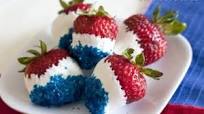 Red, White and Blue Chocolate Dipped Strawberries Red, White and Blue Chocolate Dipped Strawberries