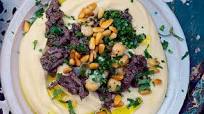 Hummus kawarma (lamb) with lemon sauce Hummus kawarma (lamb) with lemon sauce