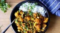 Cauliflower and Tomato Masala with Peas (Gobi Matar) Cauliflower and Tomato Masala with Peas (Gobi Matar)