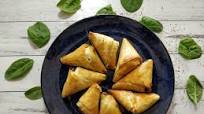 Spanakopita Triangles - (Greek Spinach Pies) 🇬🇷🌱 Spanakopita Triangles - (Greek Spinach Pies) 🇬🇷🌱