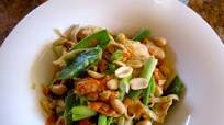 Spicy Soba Noodles With Chicken and Peanut Sauce Spicy Soba Noodles With Chicken and Peanut Sauce
