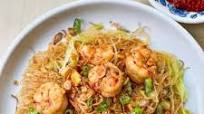 Bihun Goreng (Stir-Fried Thin Rice Noodles) Bihun Goreng (Stir-Fried Thin Rice Noodles)