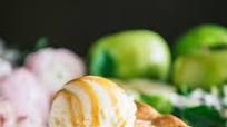 Mom's Easy Apple Pie Mom's Easy Apple Pie
