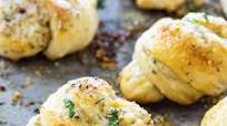 Easy Garlic Bread Knots Easy Garlic Bread Knots