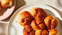 Pull-Apart Garlic Knots in a Multi-Cooker Pull-Apart Garlic Knots in a Multi-Cooker